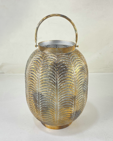 Laterne Metall Antik 
mit Glaseinsatz 
Farbe: antik Gold