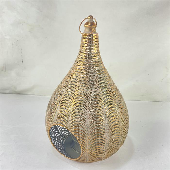 Laterne Oriental aus Metall in Gold
D34.5cm x H53.5cm
mit Glaseinsatz