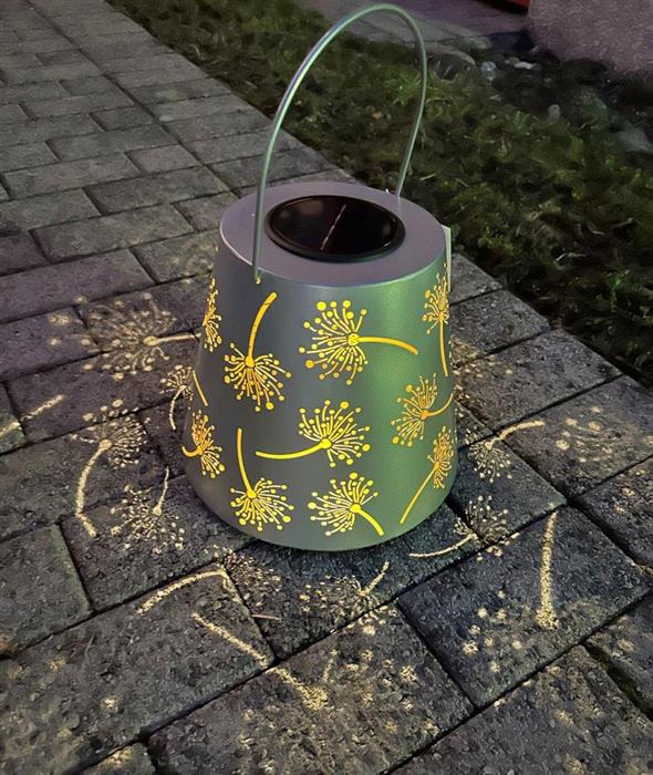 LED Solar Laterne Metall
Farbe: Silber Gold
26x26x21cm