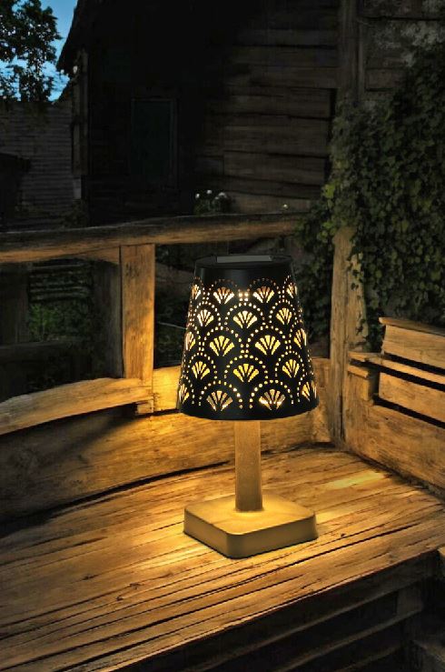 LED Solar Tischleuchte in der Farbe schwarz Grösse: 12x12x24.5cm