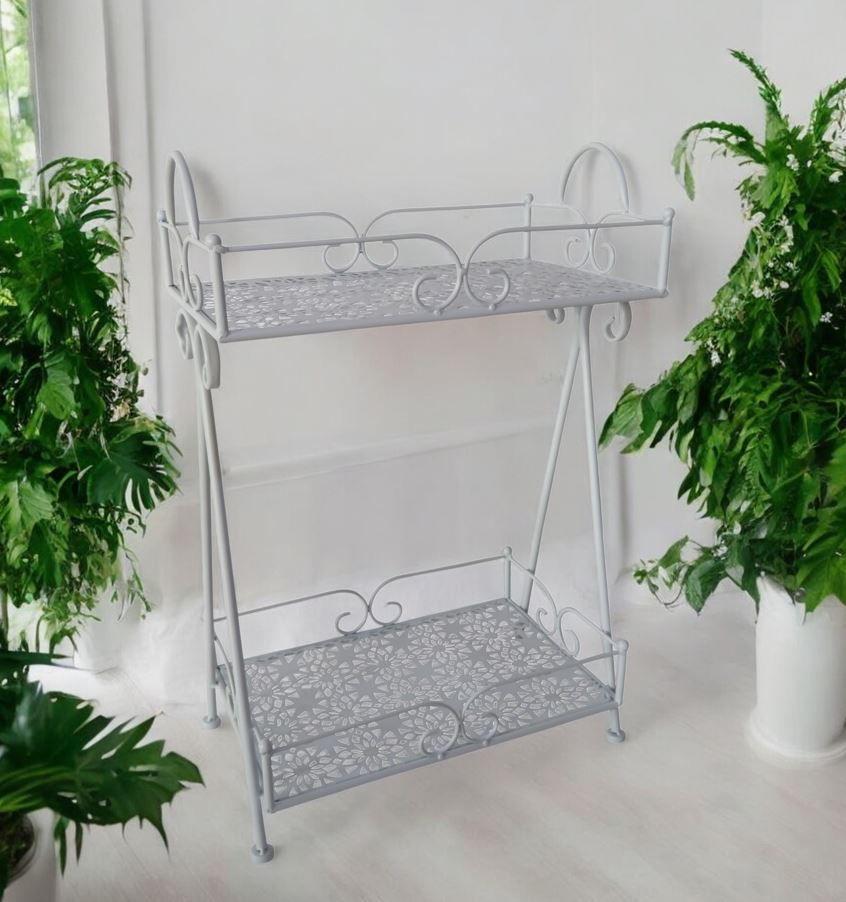 Pflanzenständer aus Metall
mit 2 Ablageflächen
Farbe: Weiss
L:40cm B:25cm H:62cm