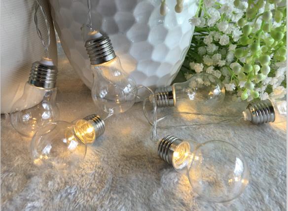 LED Lichterkette Outdoor
10 LED Glühbirnen transparent
Batterienbetrieben