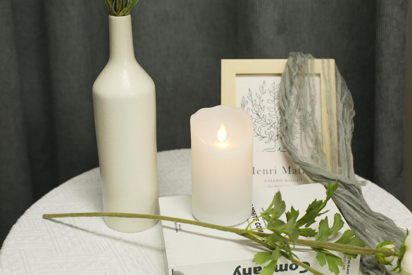 Bougie en cire LED rechargeable
 avec câble USB blanc
 P7,5cm H12,5cm