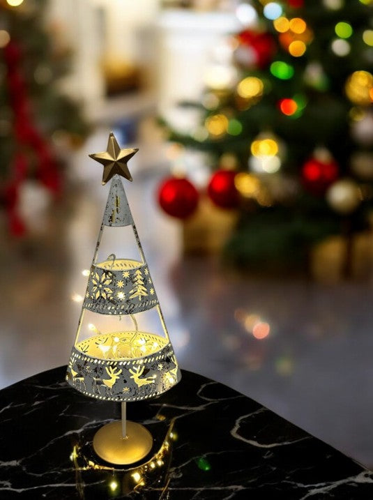Kerzenständer aus Metall Stern oben verziert mit Rentieren weiss