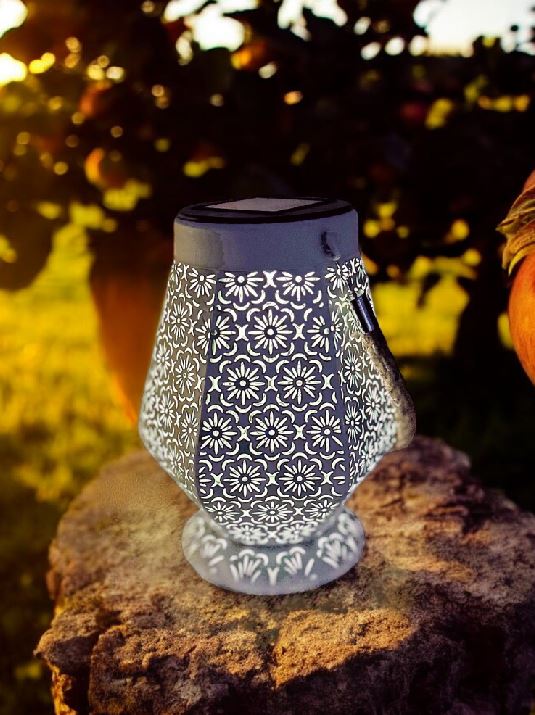 LED Solar Laterne in Rosa aus Metall orientalische Form L12cm x B13.5cm x H18cm