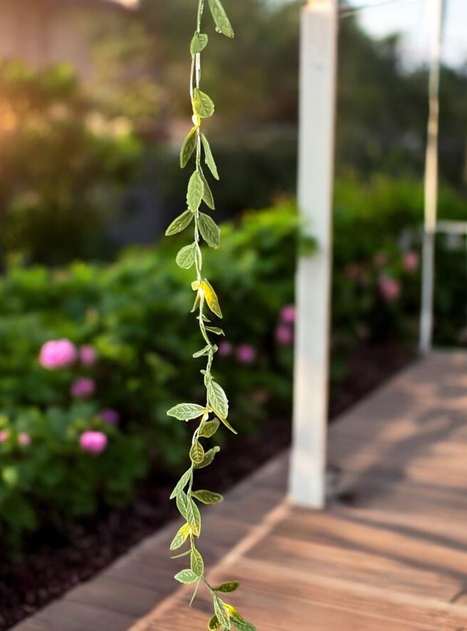 LED Lichterkette mit künstlichen Weidenblättern
L:300cm - 30 LEDs