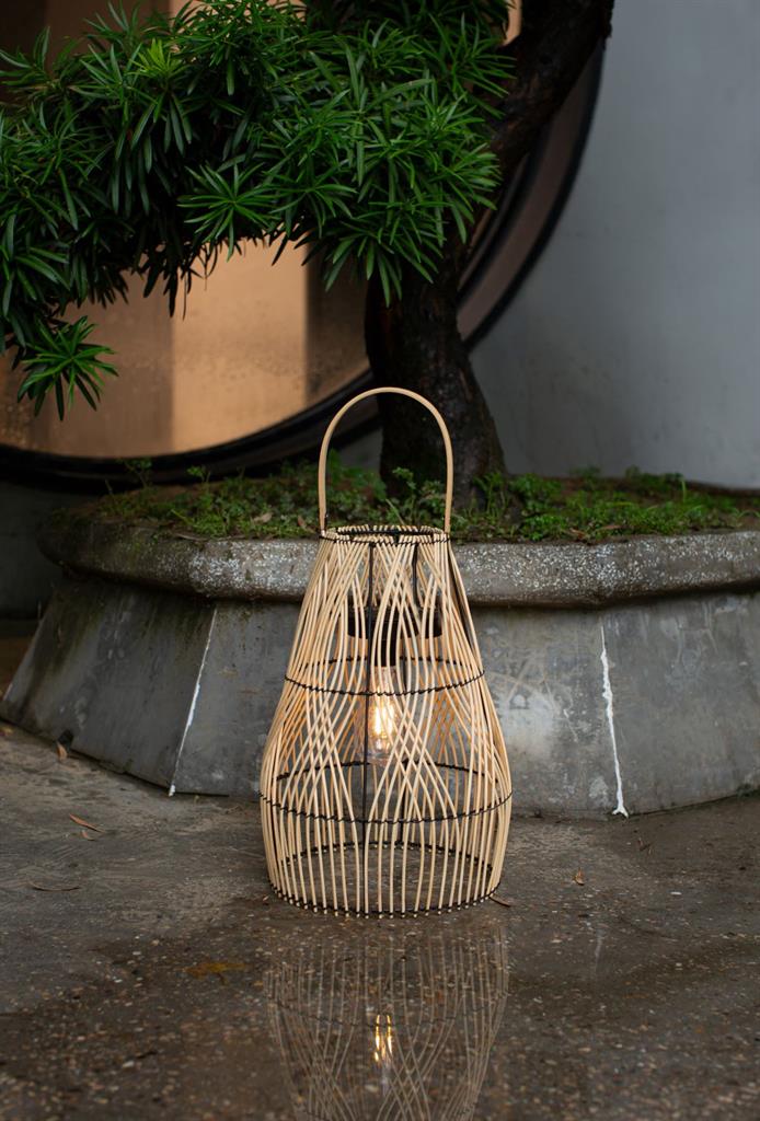 LED Solar Laterne
mit Lampe
Grösse 25.5x36.5cm