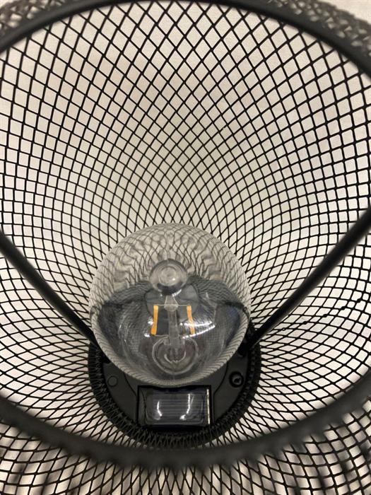 LED Solar Laterne
aus Metall schwarz
mit Henkel H:32cm