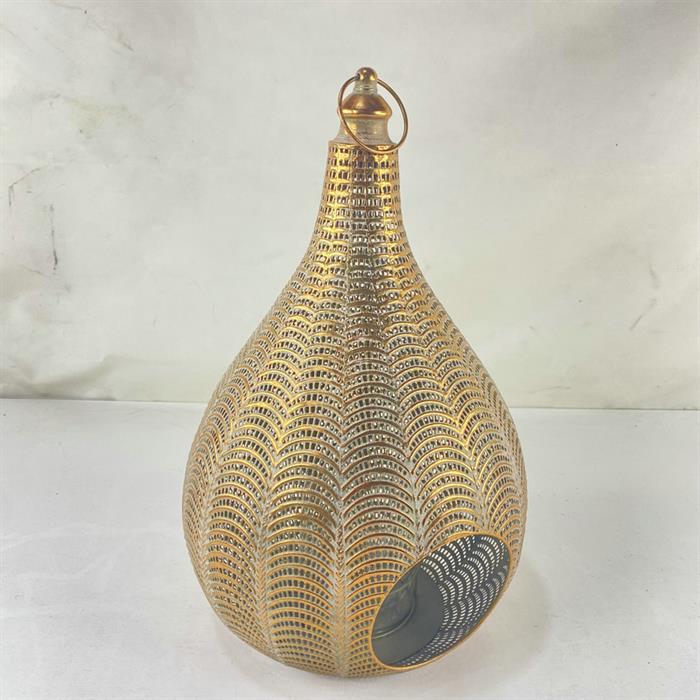 Laterne Oriental aus Metall in Gold
D34.5cm x H53.5cm
mit Glaseinsatz