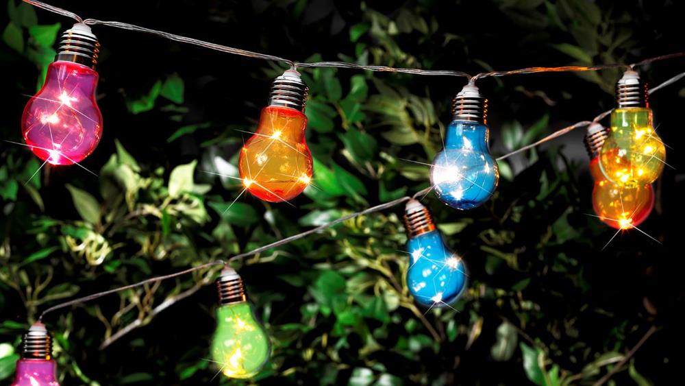 LED Lichterkette Outdoor
10 LED Glühbirnen farbig
Batterienbetrieben