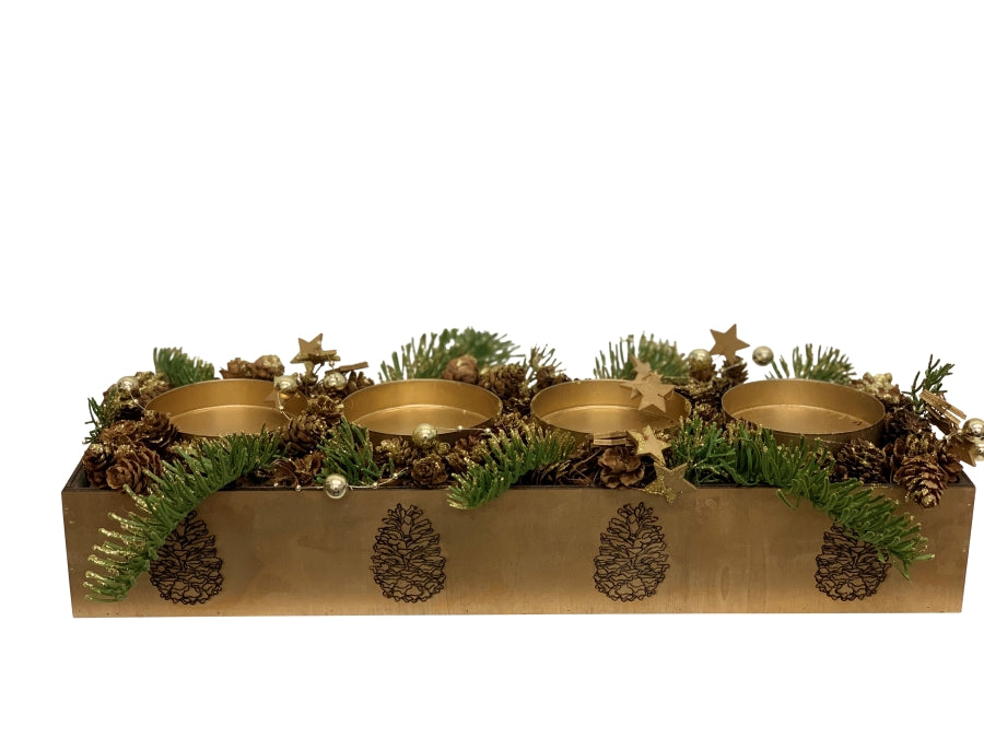 Composizione dell'Avvento in legno
con 4 portacandele
Colore oro
L: 42 cm L: 13 cm A: 9 cm