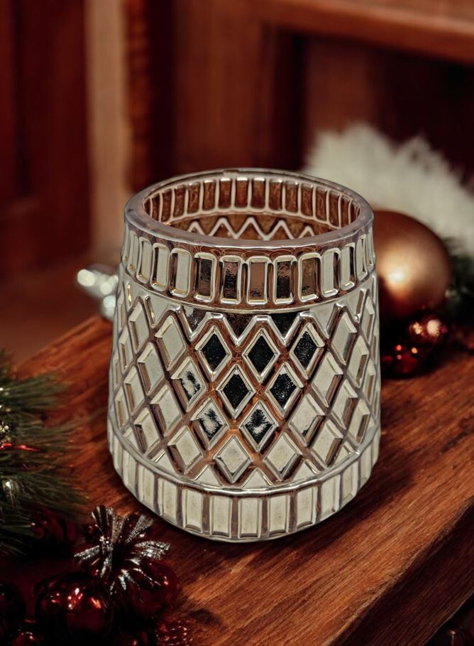 Windlicht aus Glas 
Orientalisches Design
Farbe: Kupfer 
D:13cm H:15cm