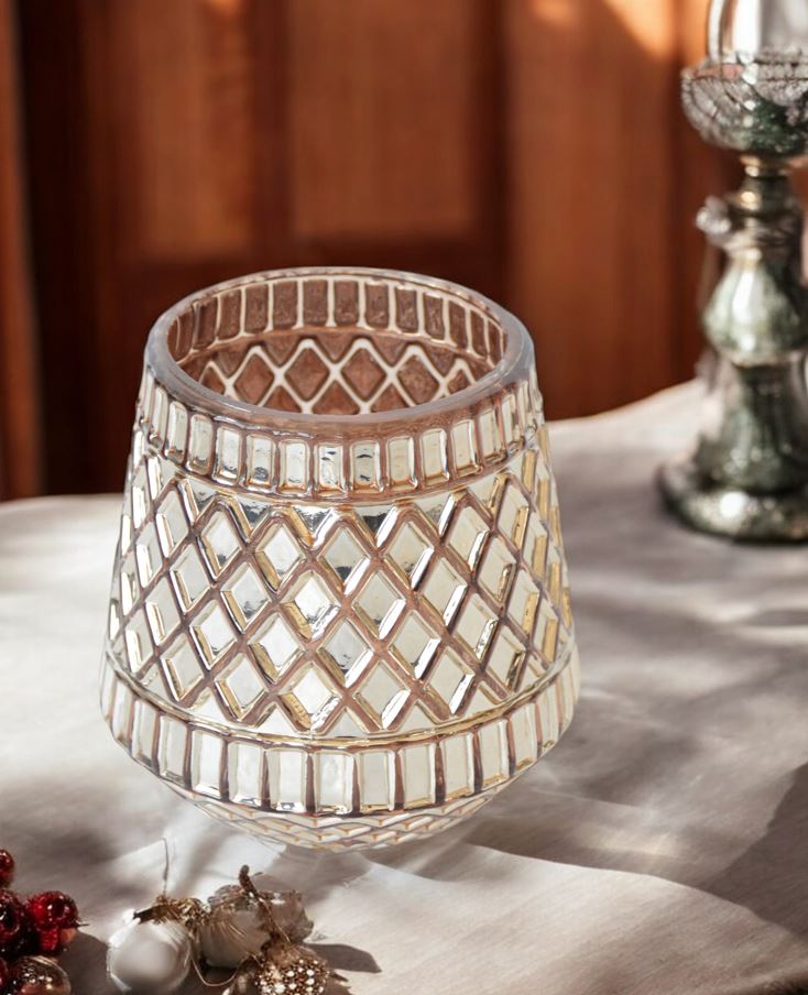 Windlicht aus Glas 
Orientalisches Design 
Farbe: Kupfer 
Glas: D:10.5cm H:10.7cm