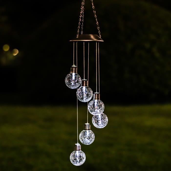 LED Solar Leuchten Windspiel L:75cm
Total 6 LED
Warm weisses Licht
