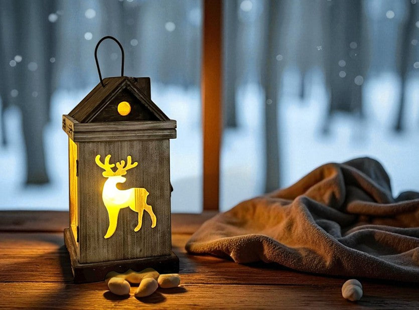 Laterne Haus aus Holz mit Hirsch Design mit Metalldach Farbe: Braun