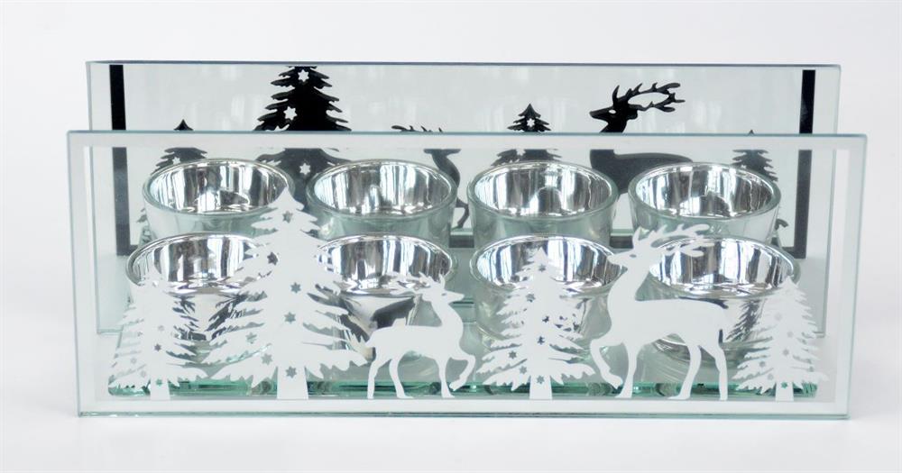 Windlicht aus Glas
mit 4 Teelichthaltern
Spiegel Silber
L6.5cm x B24cm x H9.5cm