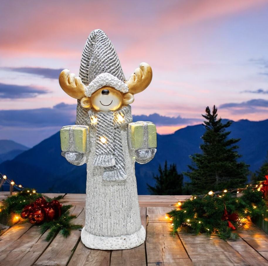 LED Deko Figur Elch mit Geschenken in der Hand mit 3 LED