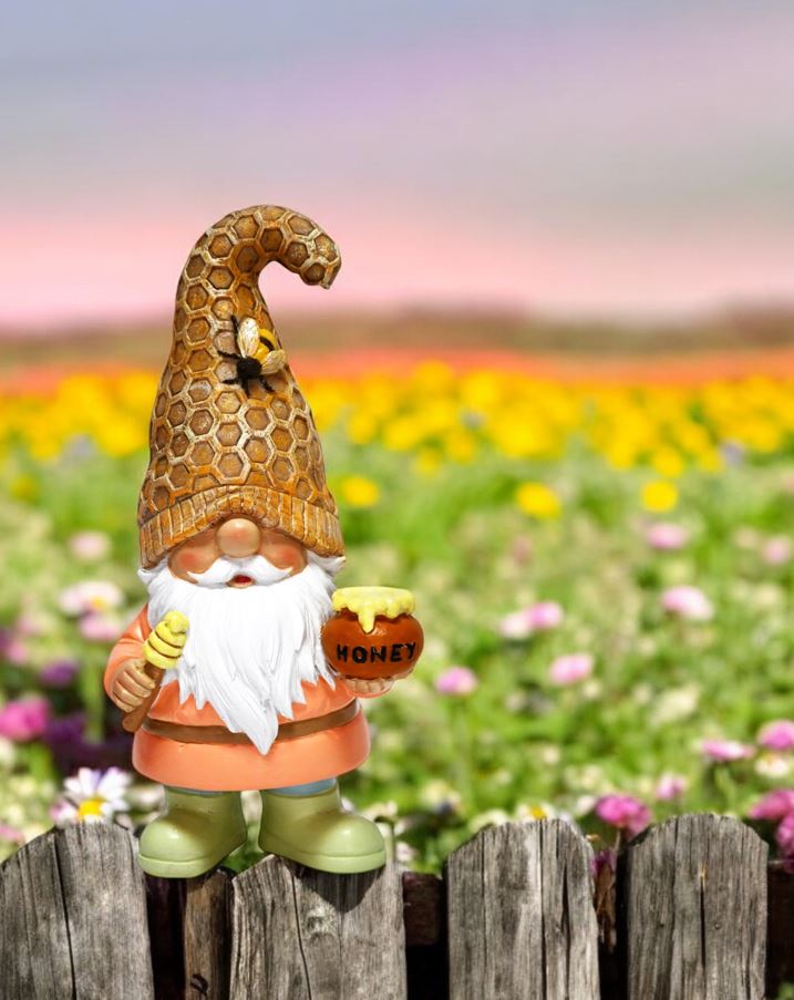 Gartenwichtel mit Biene aus Polyresin 8.5cm x 11cm x 22cm