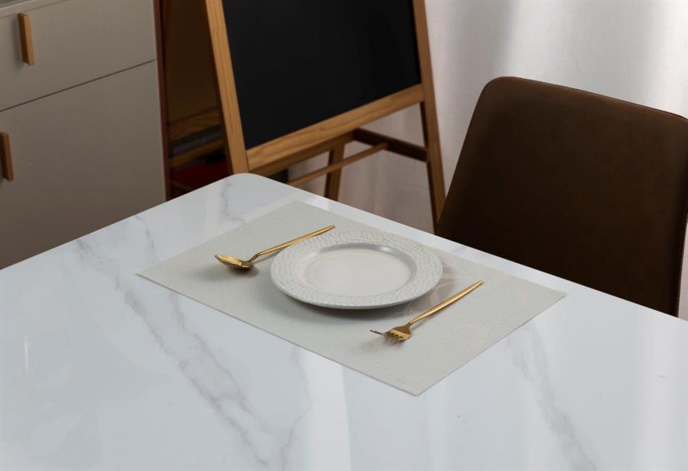 Tischset Leave
vanille 45x30cm
beidseitig verwendbar