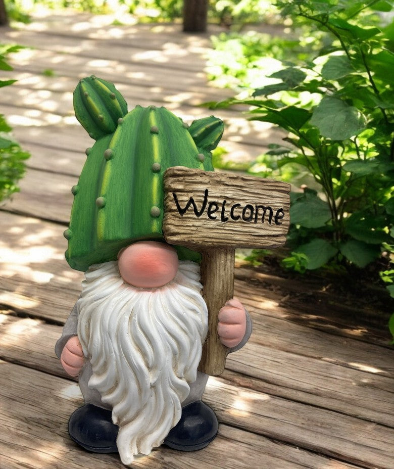 Gartenwichtel Kaktus 
mit Schild Welcome 
20 x25 x39.5cm