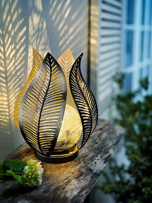 LED Solar Kugelleuchte
aus Glas Crackle Ball
Blütenblätter aus Metall
D:15.5cm H:21cm