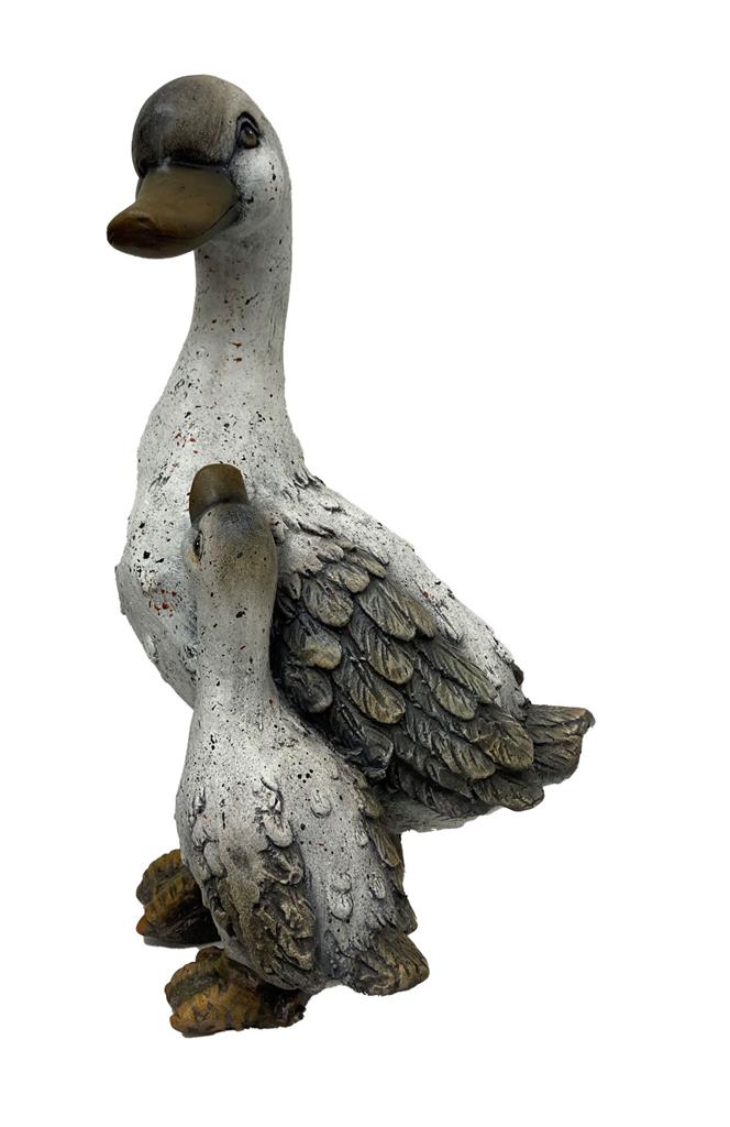 Deko Figur Ente mit Jungtier
grau aus Terracotta
H40cm