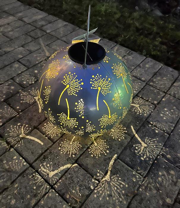 LED Solar Laterne Metall rund
Farbe: Silber Gold
30x30x30cm