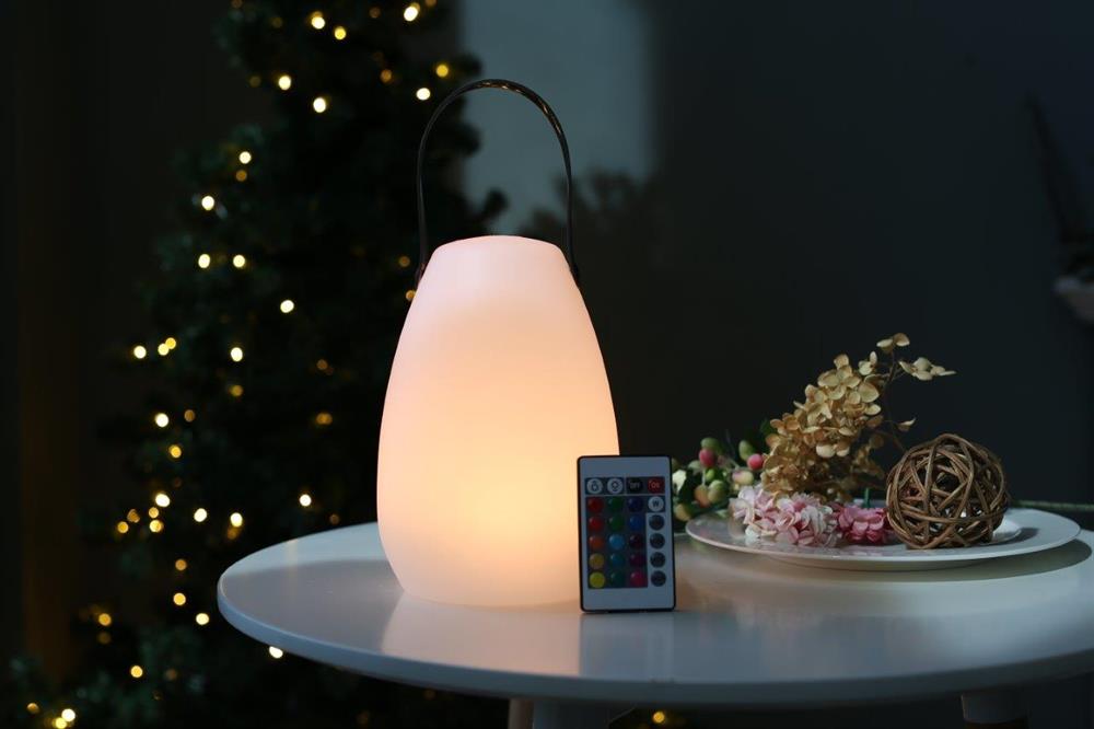 LED Tischlampe mit 6LED
mit Farbwechsel
D:8.5cm x H:20cm
Fernbedienung