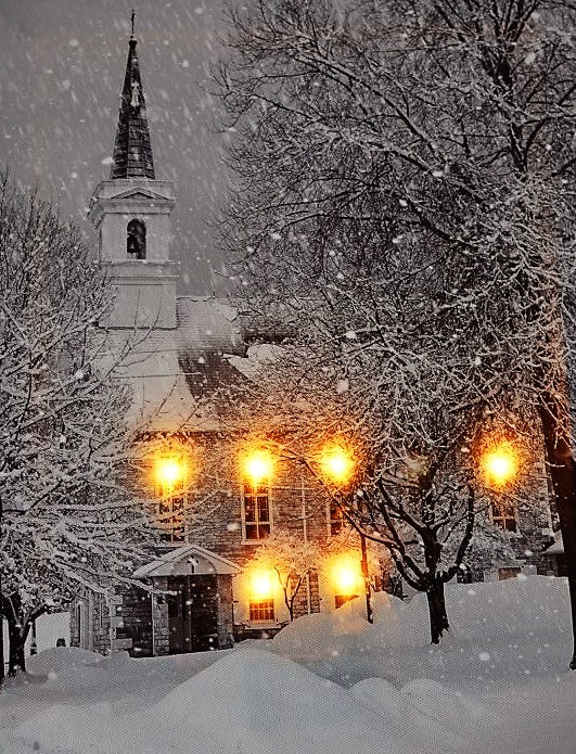 Quadro LED in tela
Motivi: chiesa con paesaggio invernale
6 LED