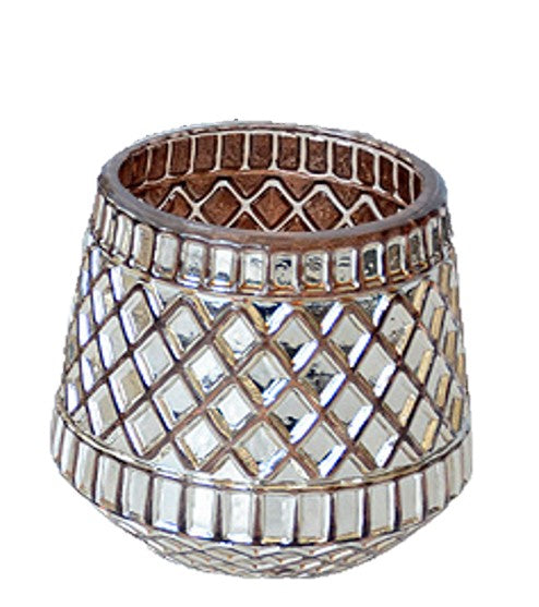 Windlicht aus Glas
Orientalisches Design
Farbe: Kupfer
Glas: D:10.5cm H:10.7cm