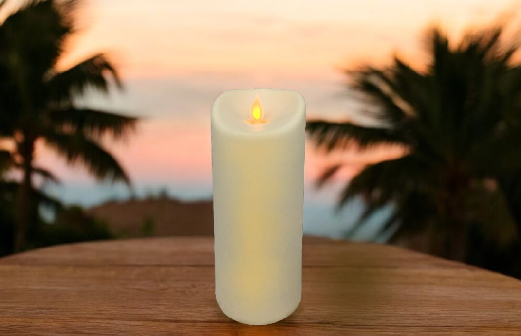 LED Kerze Outdoor Kunststoff creme mit beweglicher Flamme D: 7.5cm - H: 17cm