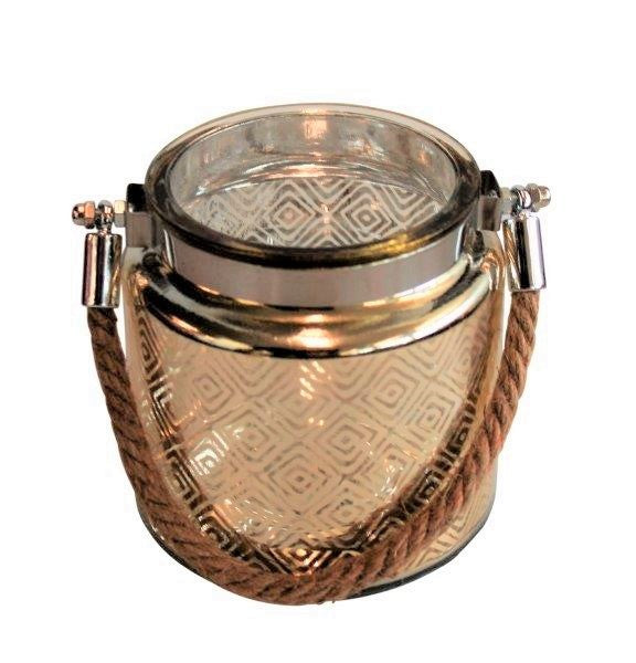 Windlicht aus Glas mit Kordel
Goldenes Karomuster
D10cm x H10cm