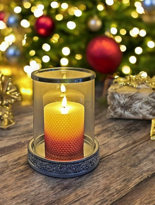 Windlicht aus Glas 
mit Strasssteinen
auf Metallsockel 
H24.5cm