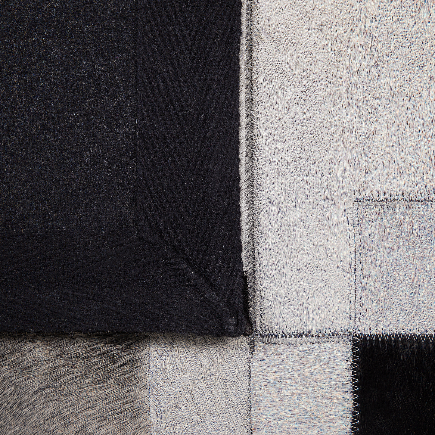 Teppich Kuhfell schwarz-grau 140 x 200 cm Patchwork Kurzflor EFIRLI