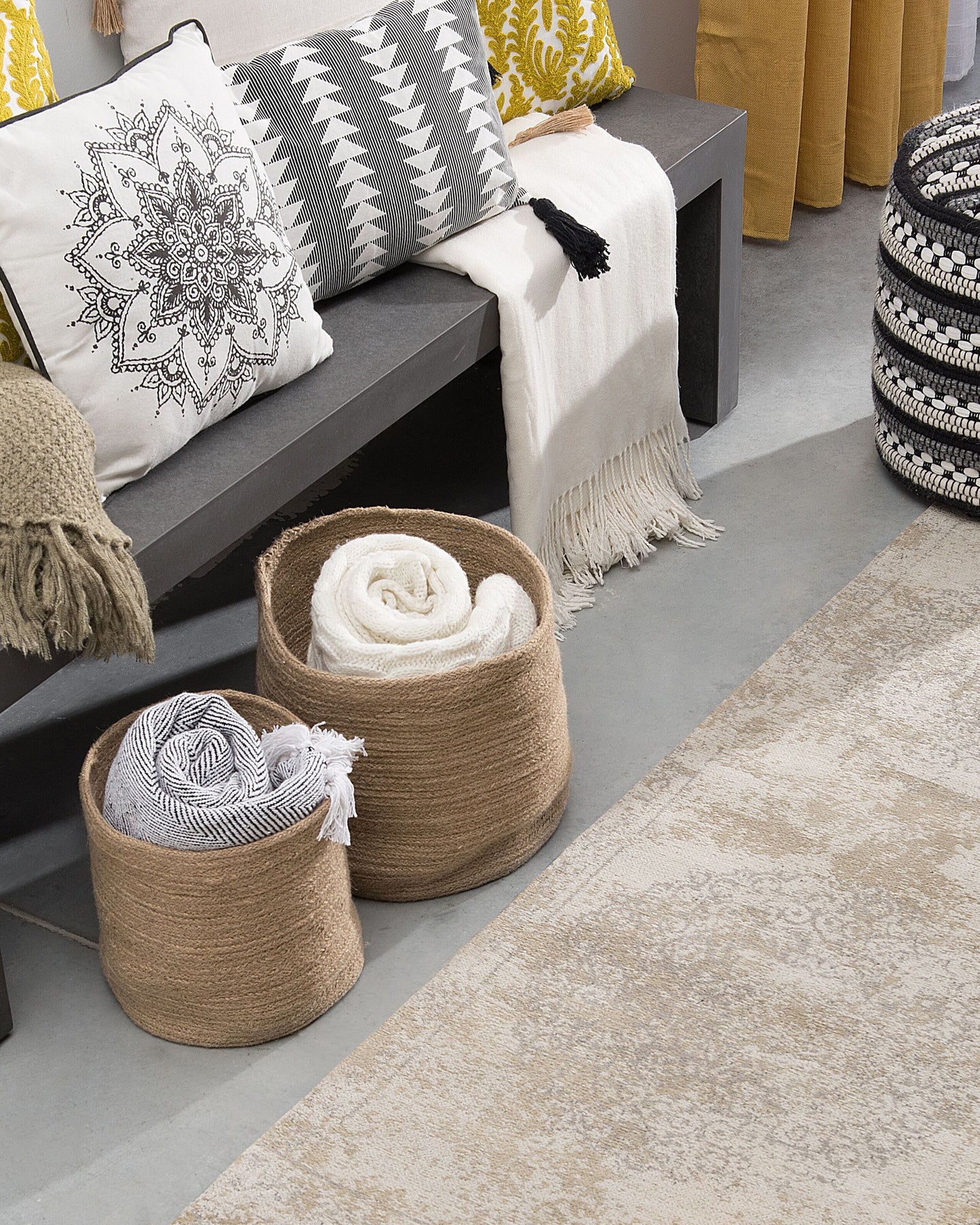 Teppich Baumwolle beige 60 x 180 cm orientalisches Muster Kurzflor BEYKOZ