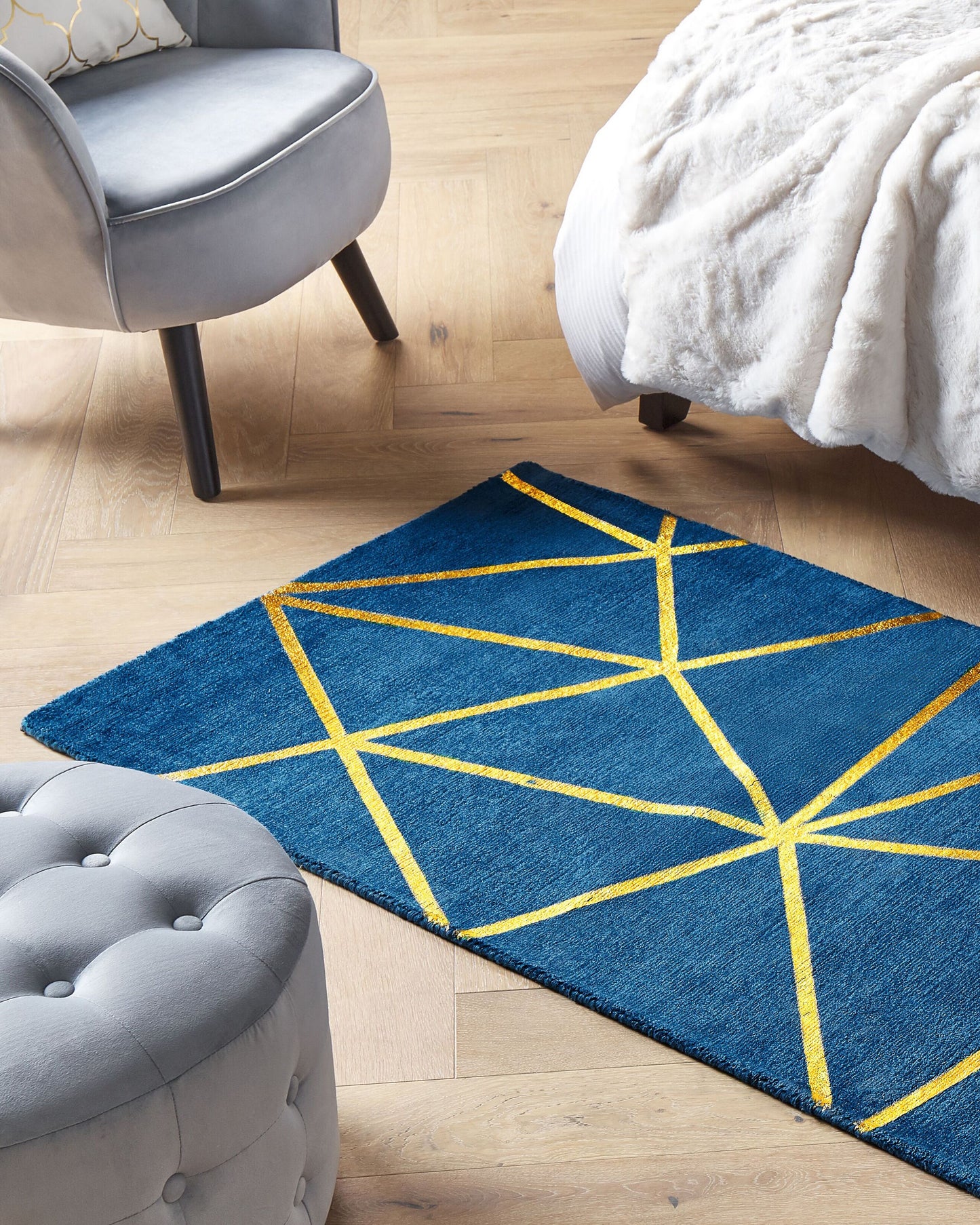 Teppich marineblau / gold 80 x 150 cm geometrisches Muster Kurzflor HAVZA