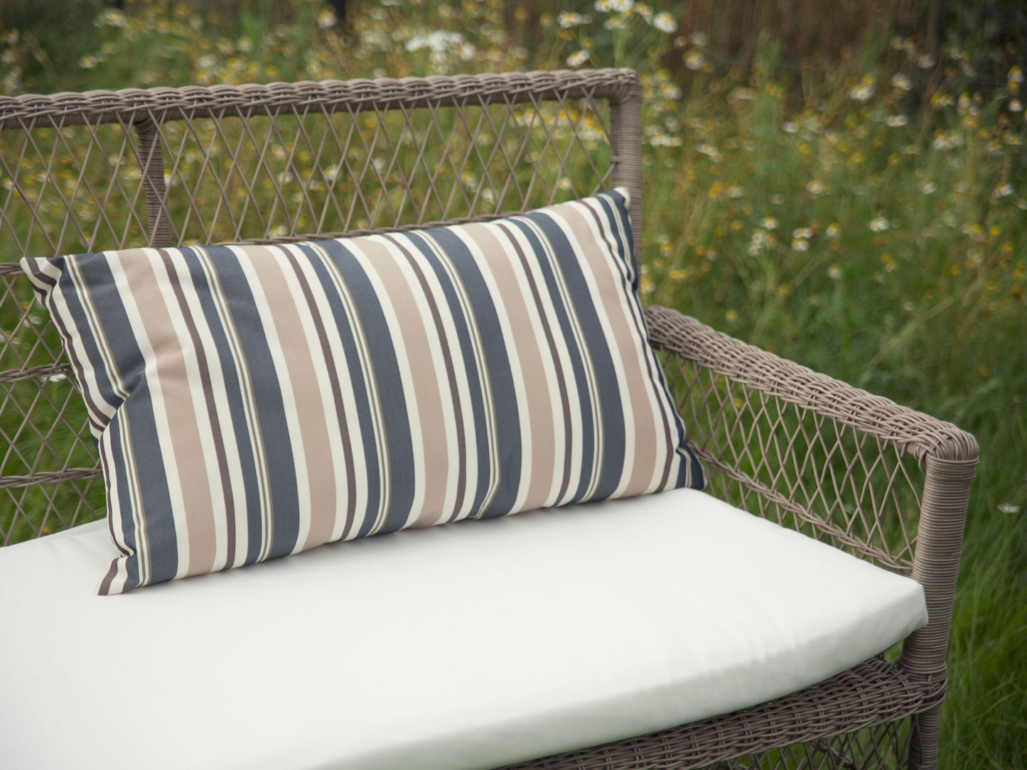 Gartenkissen 2er Set KASTOS Streifenmuster 40 x 70 cm Taupe