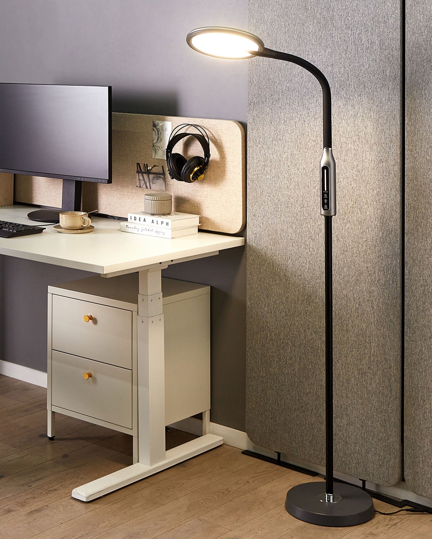LED Stehlampe CASSIOPEIA mit Dimmer Metall Schwarz