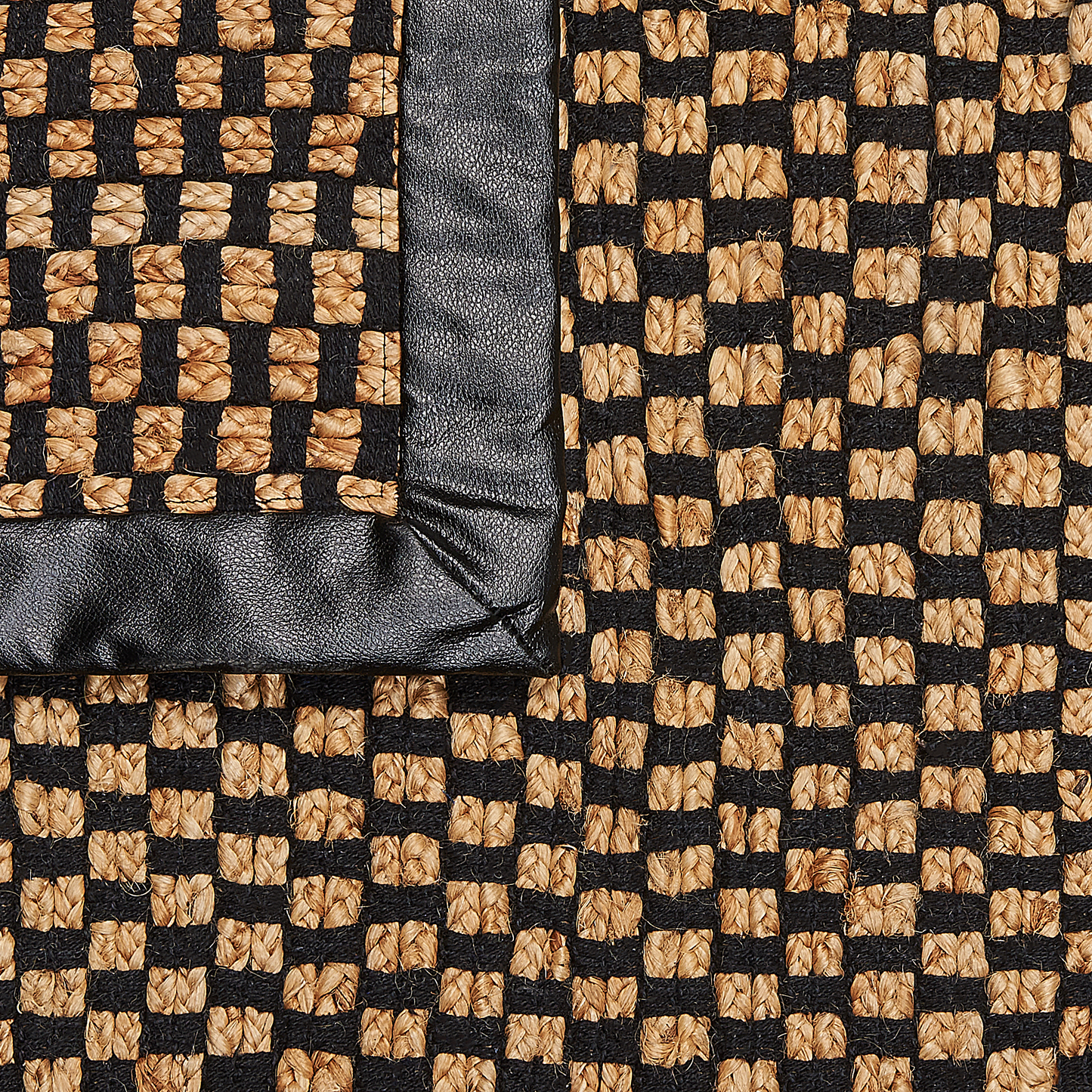 Teppich Jute schwarz / beige 140 x 200 cm kariertes Muster Kurzflor GERCE