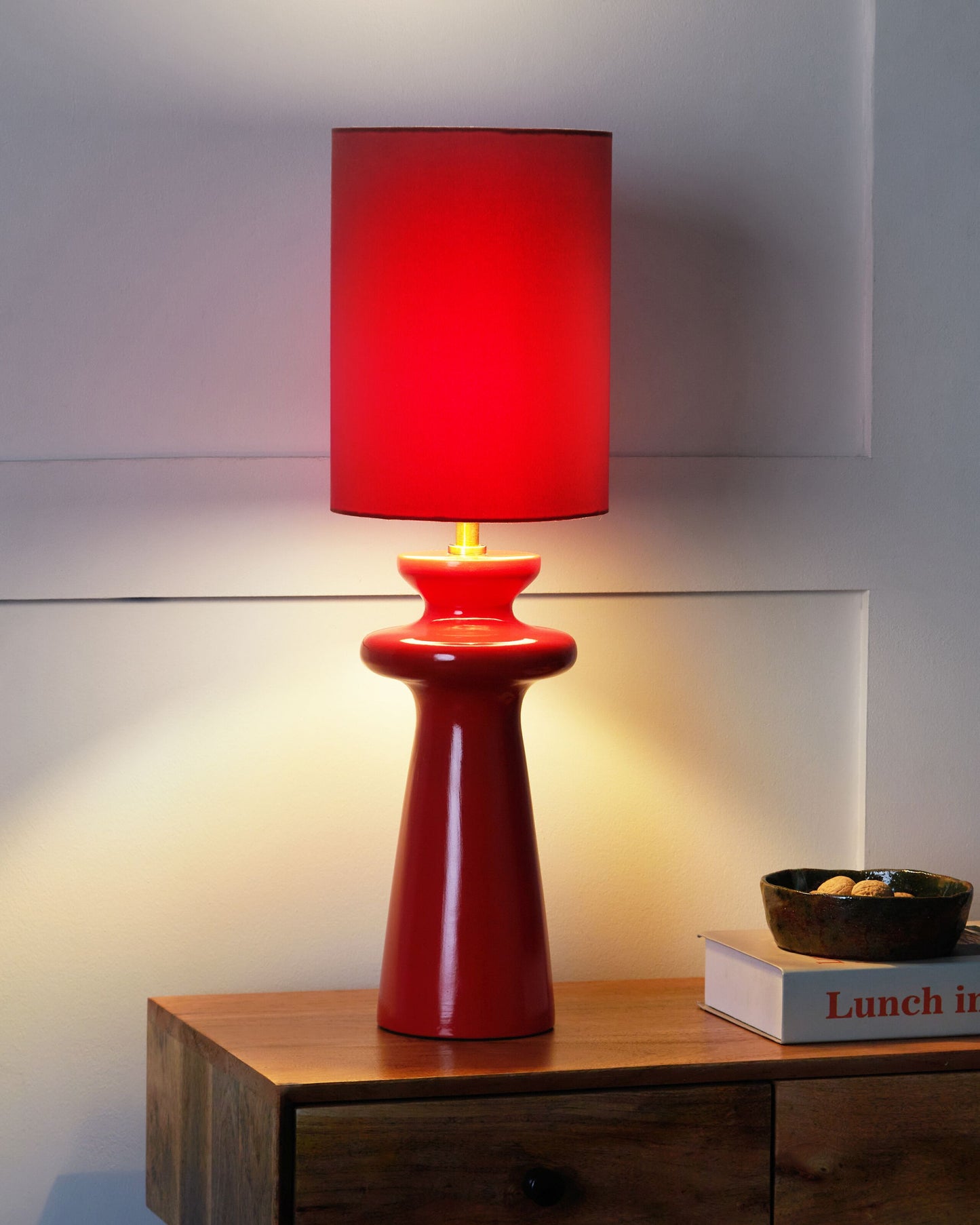 Tischlampe Keramik / Kunstwildleder rot 62 cm Trommelform OTEROS