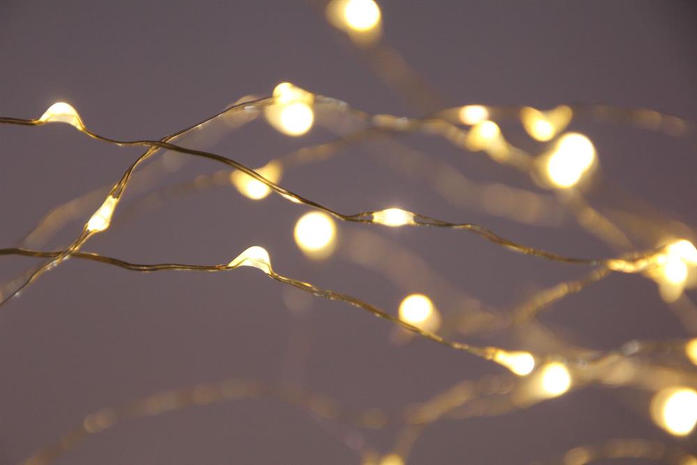 Guirlande lumineuse micro fil LED 40 LED
L: 390 cm
fil d'argent