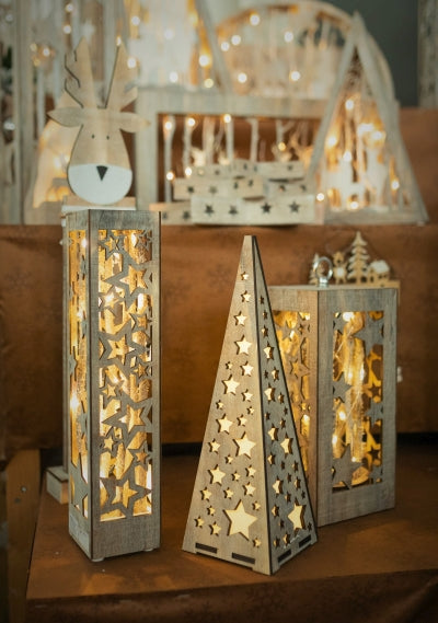 LED Holz-Pyramide mit 20 LED
Sternen Design
H:57cm