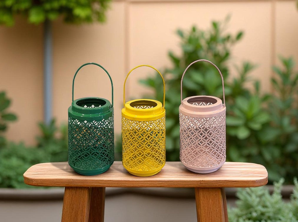 Laterne Kerzenhalter
aus Metall H16.5cm
mit orientalischem 
Stanzmuster