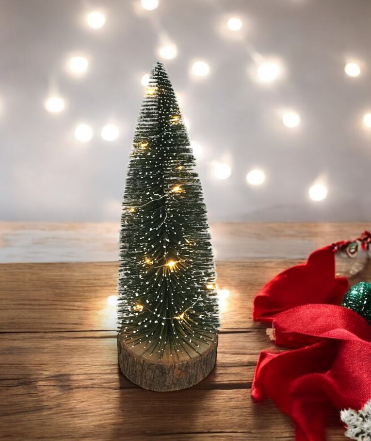LED Tannenbaum Grün auf Holzsockel H:28cm D: 11cm Mit 10 Tautropfen LED