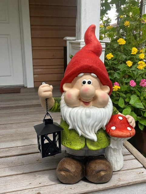 Gartenzwerg stehend 
mit Laterne für Teelichter 
Grösse 20 x28 x 45cm