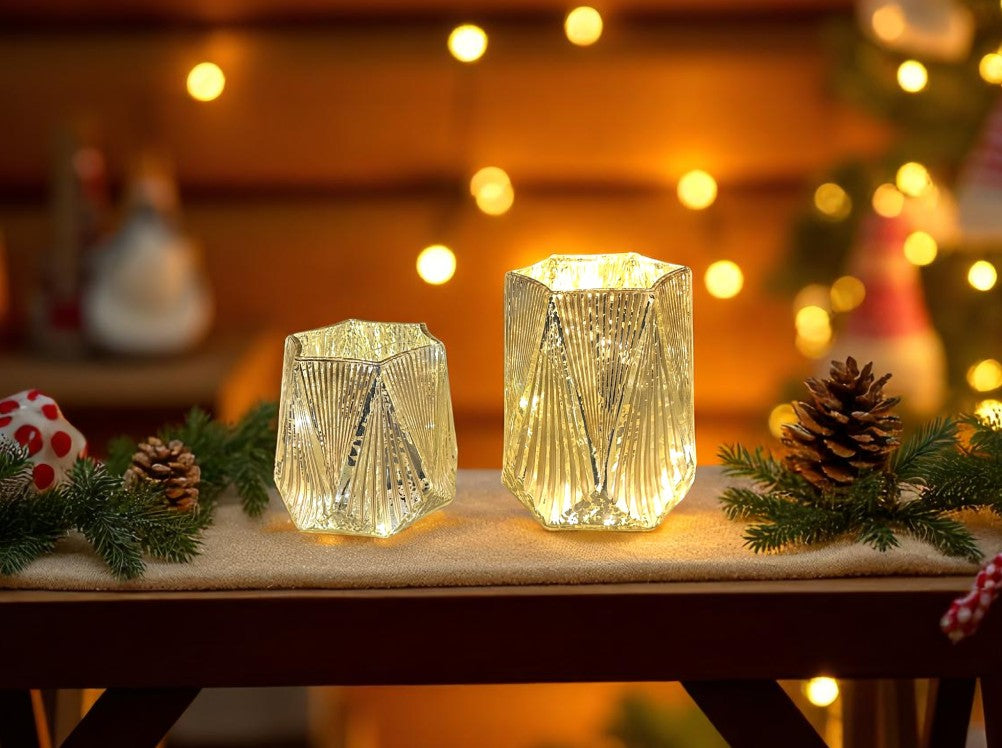 Windlicht 6 eckig Glas 
matt weiss Innen gold 
D11.5cm x H13.5cm