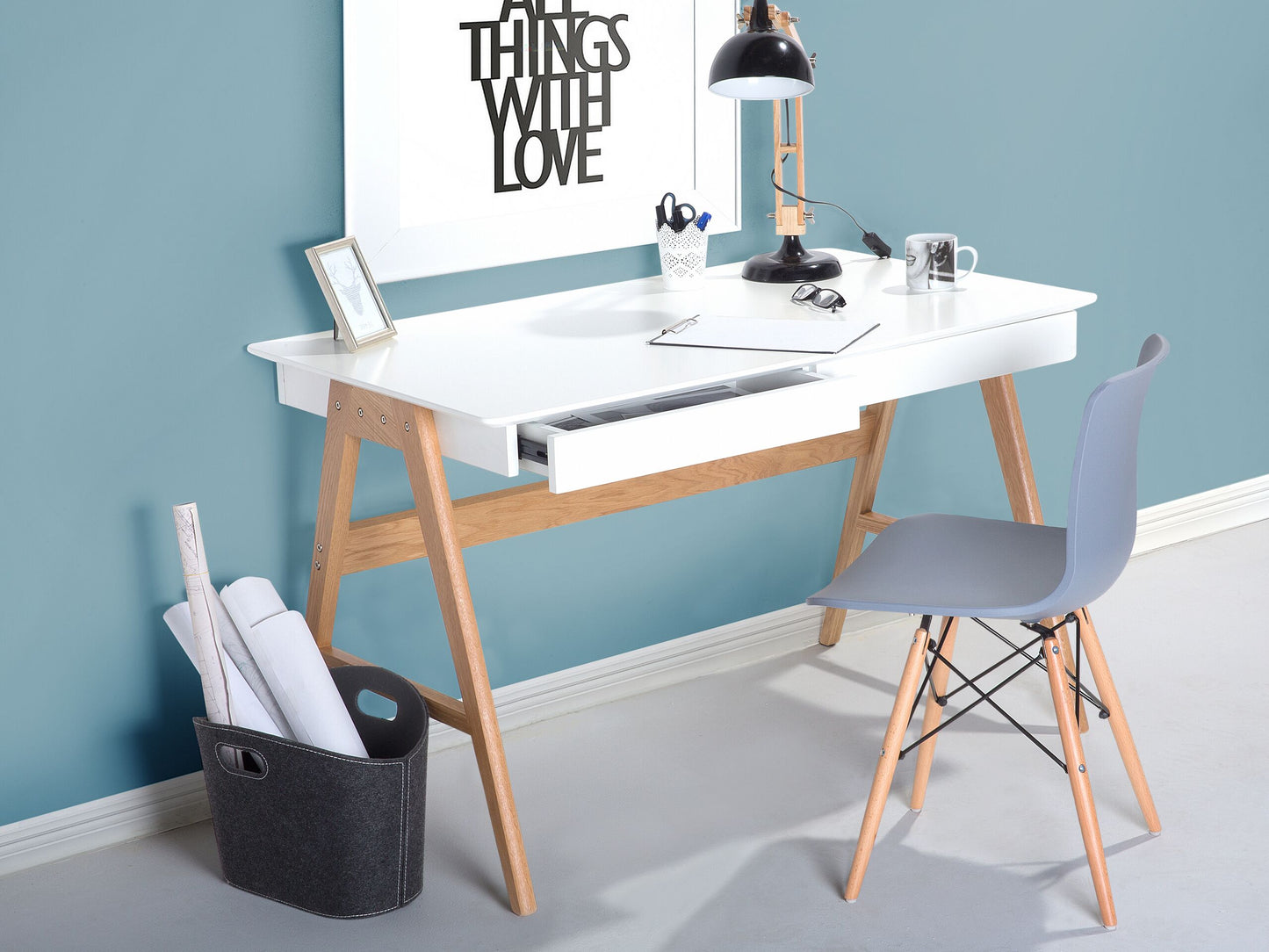 Schreibtisch weiss 120 x 70 cm 2 Schubladen SHESLAY