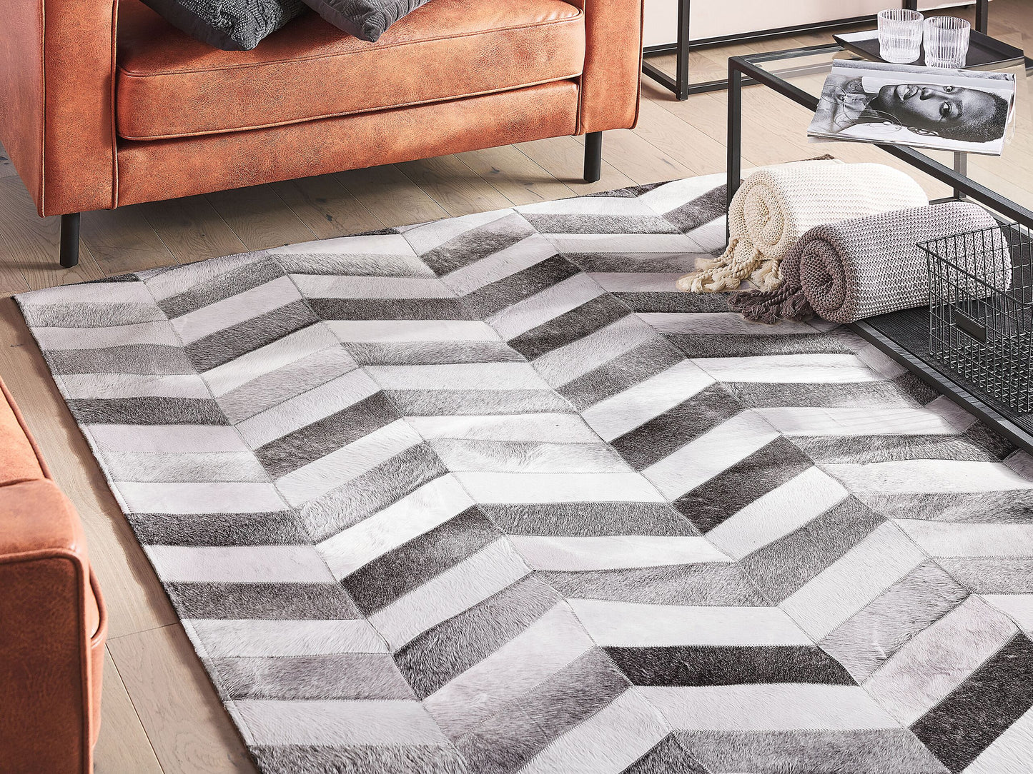 Teppich Kuhfell grau 140 x 200 cm Patchwork Kurzflor AKSAZ