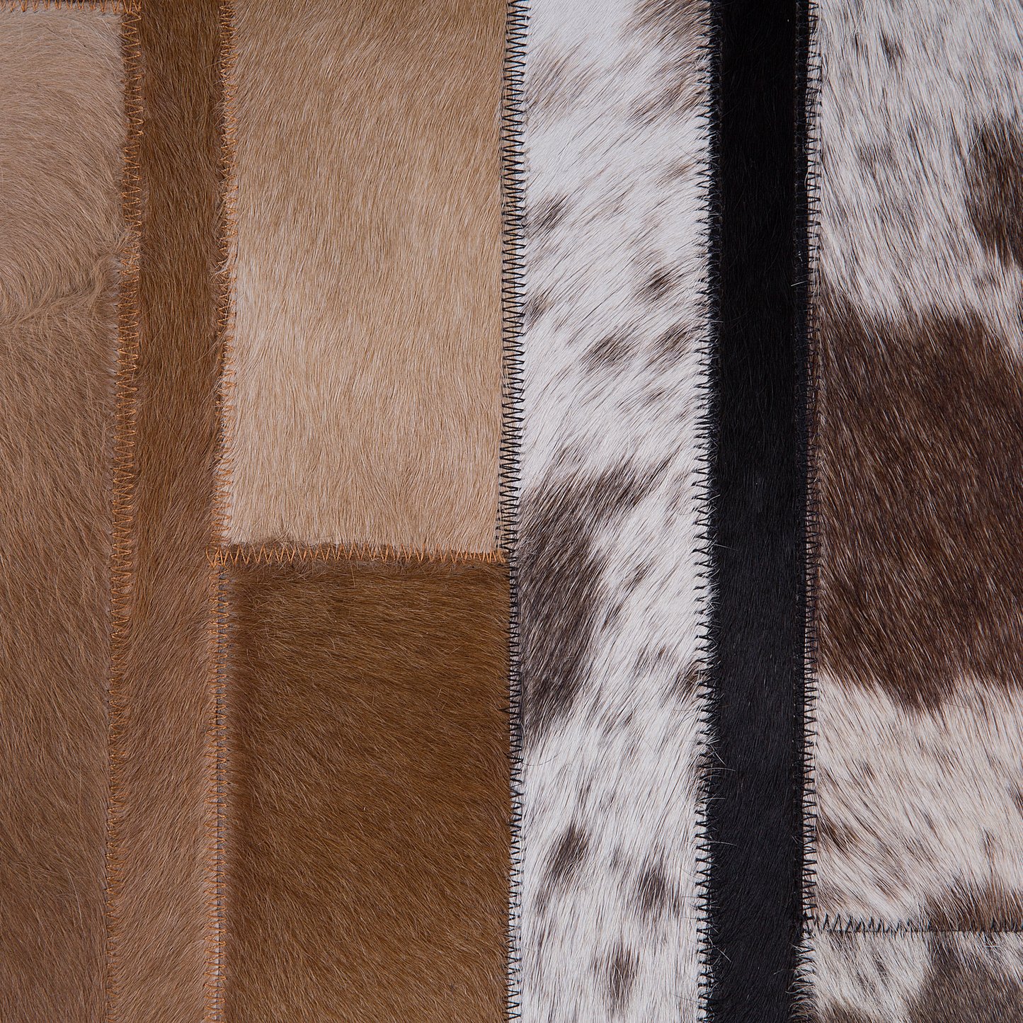 Teppich Kuhfell schwarz-beige 140 x 200 cm Patchwork Kurzflor DALYAN