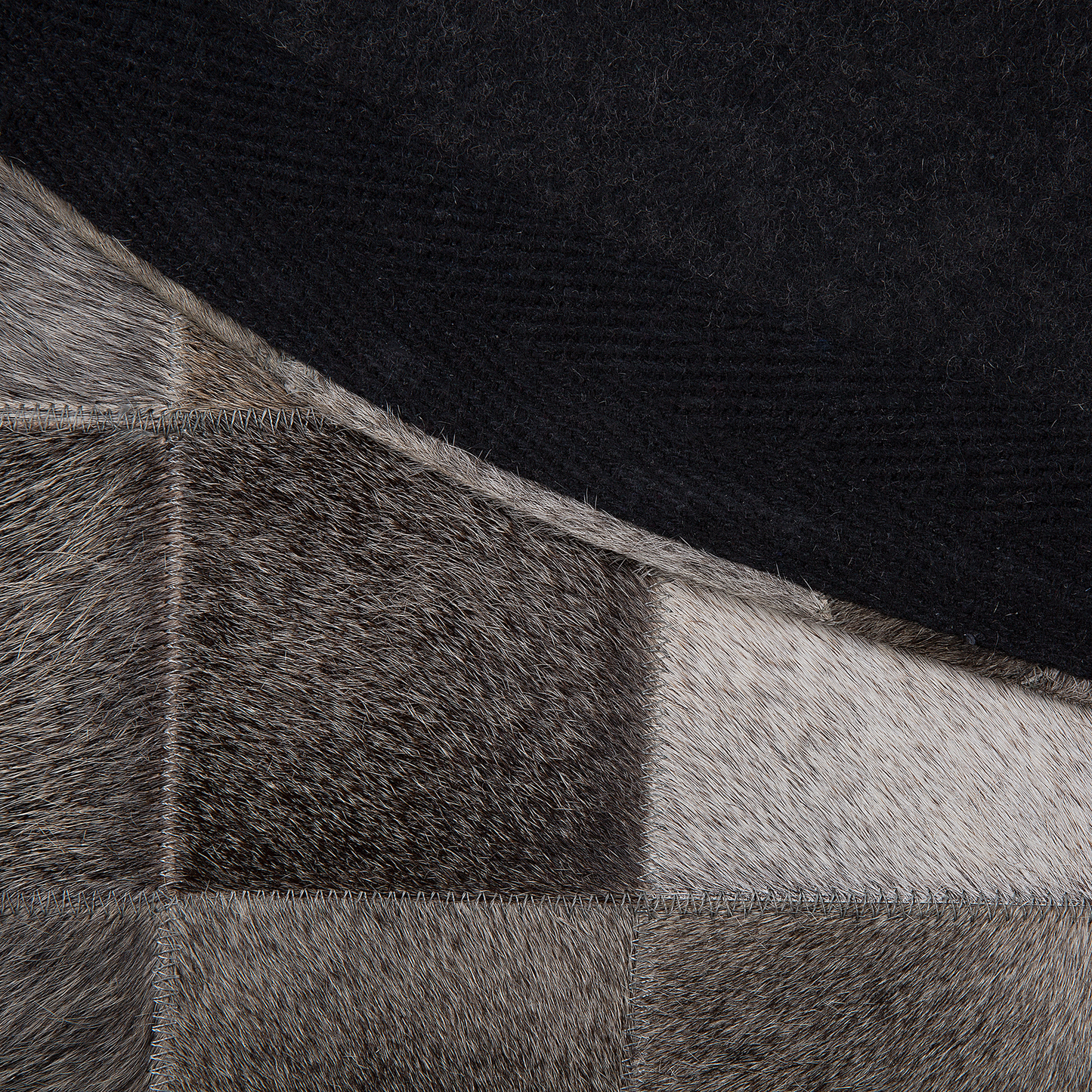 Teppich Kuhfell grau ⌀ 140 cm Patchwork Kurzflor BERGAMA